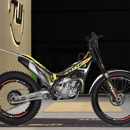 TRRS ONE R 300 2025
