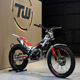 TRRS ONE 300 arranque eléctrico 2024
