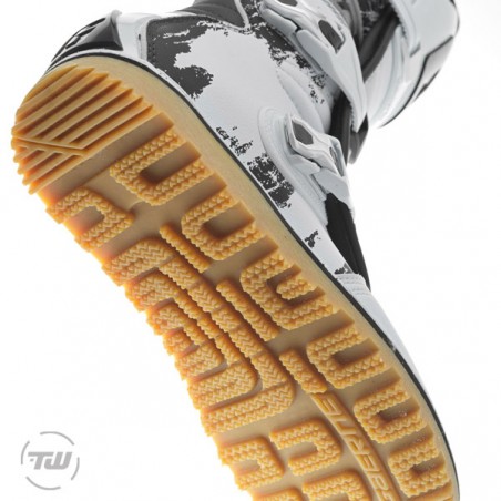 Boots Gaerne Balance XTR white