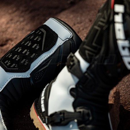 Boots Hebo Technical 3.0 Micro white