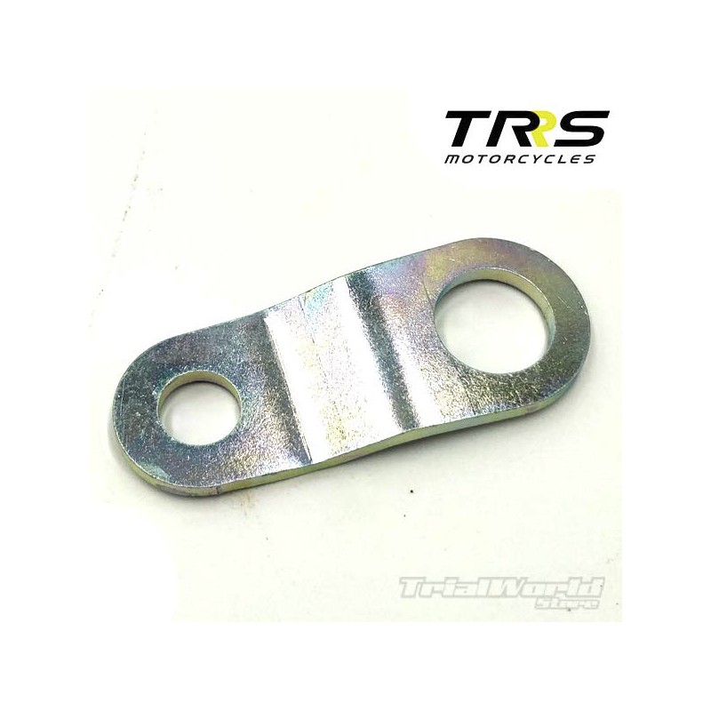 Exhaust bracket to TRRS chassis