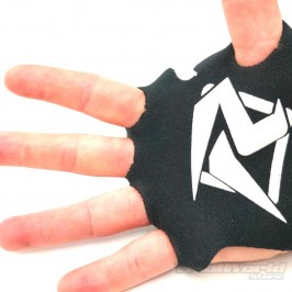 Palm callus protector for motorcycles and bicycles