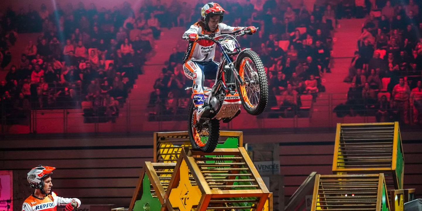 Toni Bou closes the X-Trial season with a narrow win in the Vendée